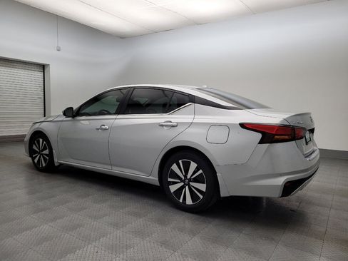 Used 2021 Nissan Altima 2.5 SV image 3