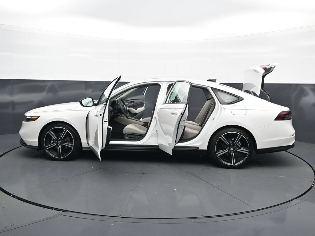 Used 2026 Honda Accord SE image 45