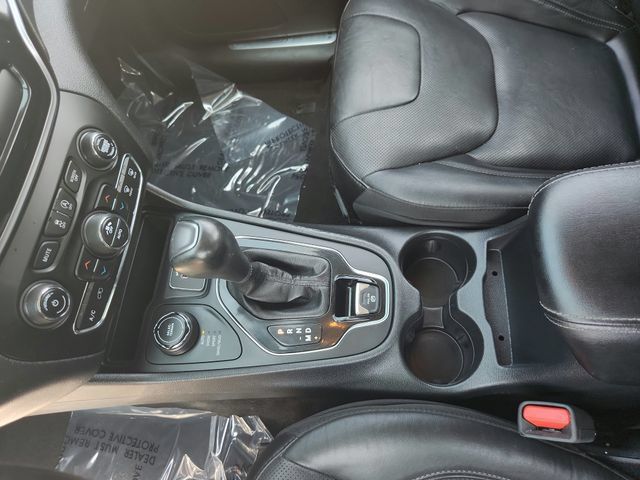 Used 2020 Jeep Cherokee Limited AWD/4WD image 14