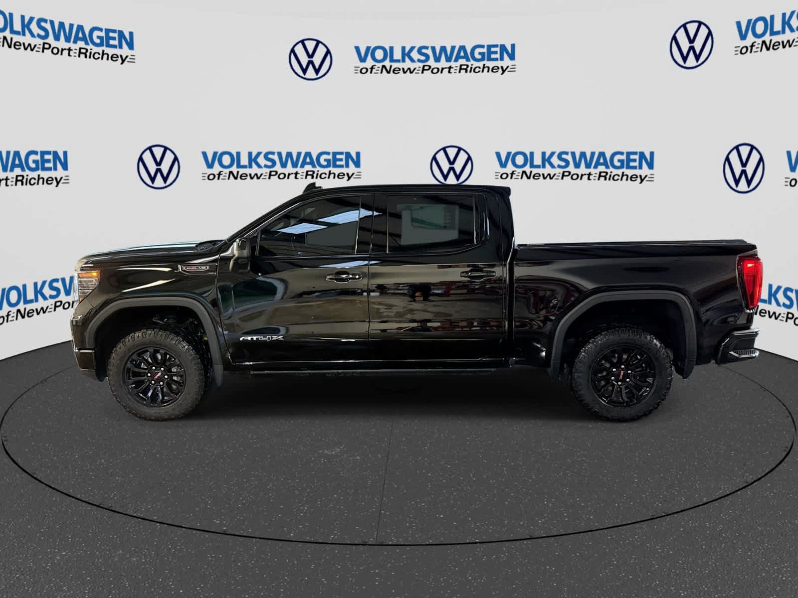 Used 2023 GMC Sierra 1500 AT4X AWD/4WD image 11
