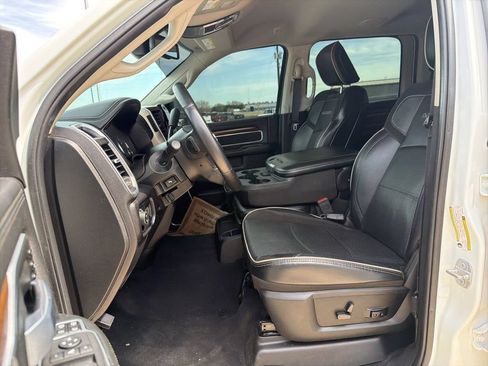 Used 2024 RAM 2500 Laramie AWD/4WD image 11