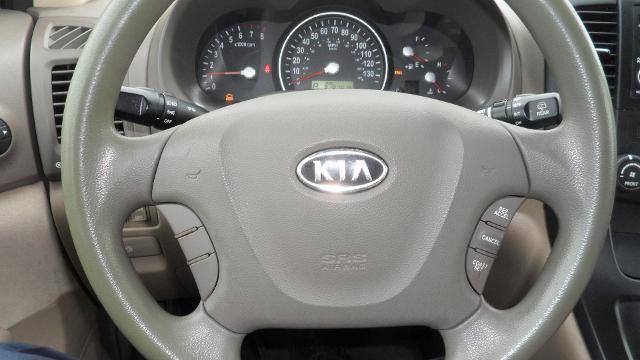 Used 2008 Kia Sedona LX FWD image 23