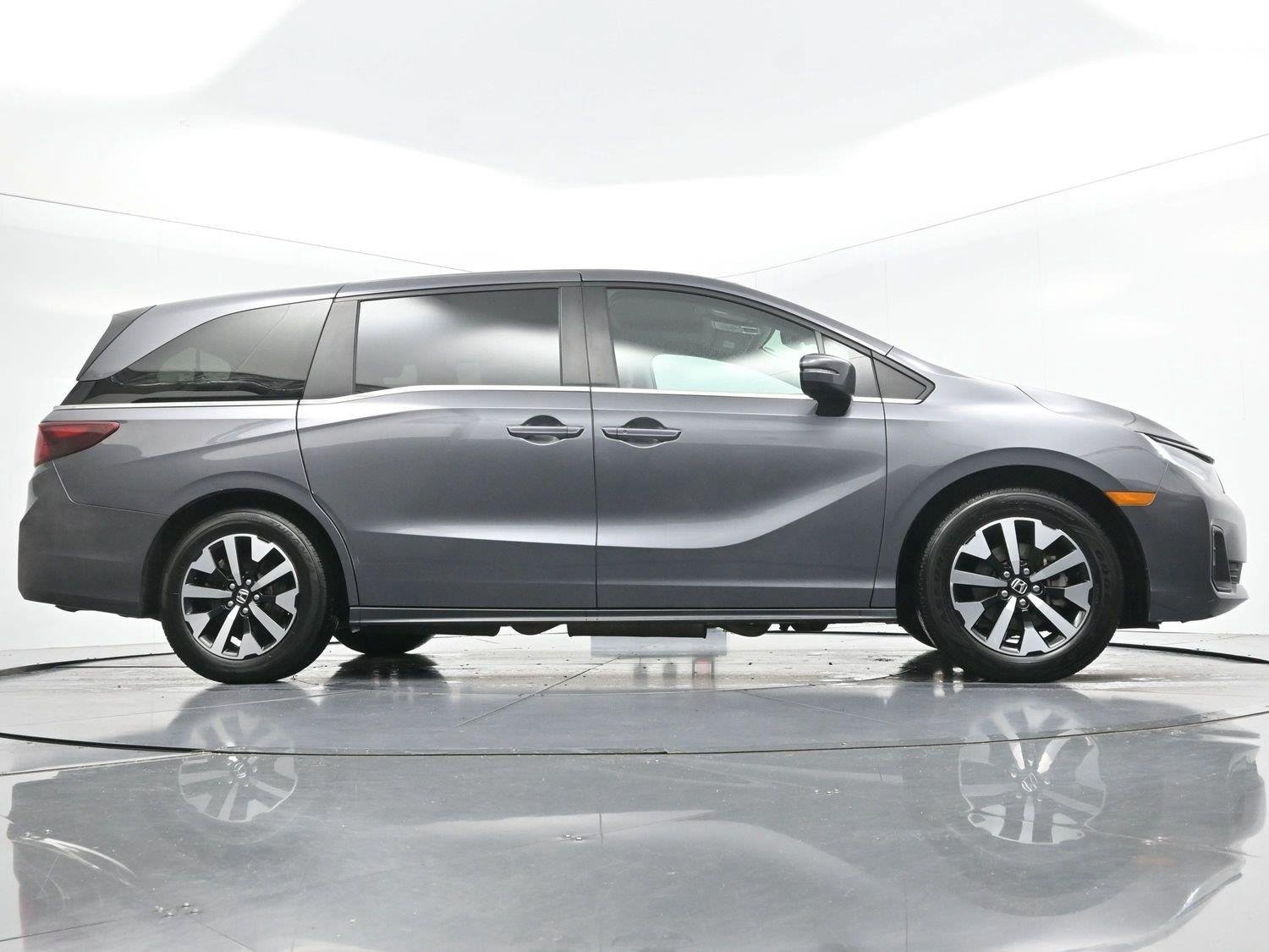 Used 2025 Honda Odyssey EX-L image 59
