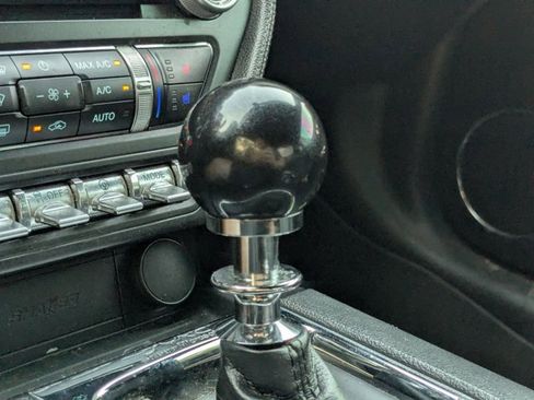 Used 2015 Ford Mustang Premium image 8