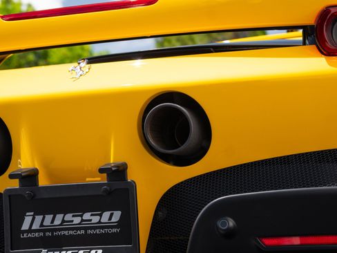 Used 2021 Ferrari SF90 Stradale AWD/4WD image 32