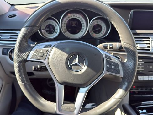 Used 2016 Mercedes-Benz E 350 4MATIC Wagon image 11