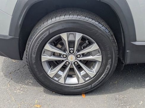 Used 2025 Chevrolet Equinox LT FWD image 10