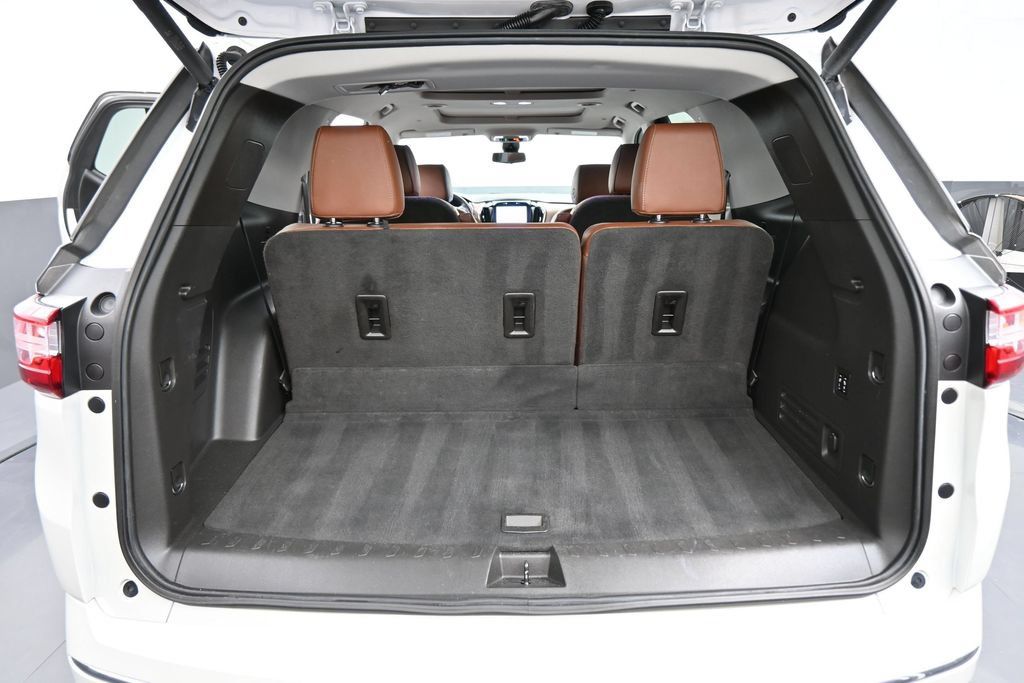 Used 2021 Chevrolet Traverse High Country FWD image 21