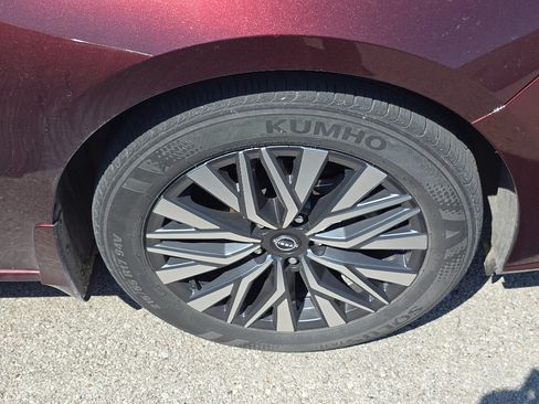 Used 2024 Nissan Altima 2.5 SV FWD image 8