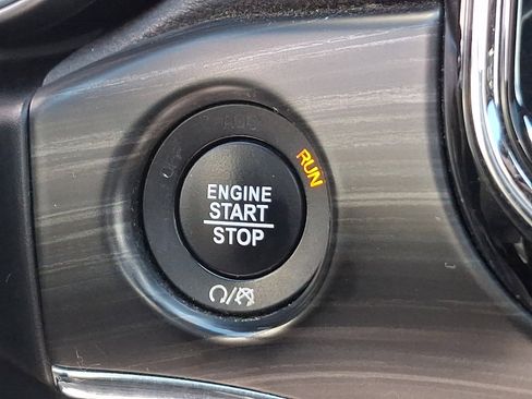 Used 2019 Jeep Grand Cherokee Limited w/ Mopar Chrome Edition Group image 22