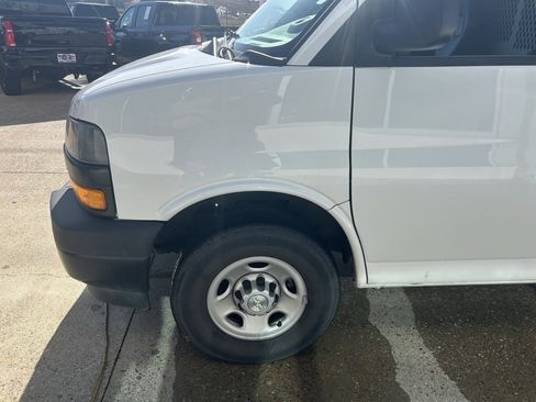Used 2021 Chevrolet Express 2500 Work Van w/ Driver Convenience Package image 2