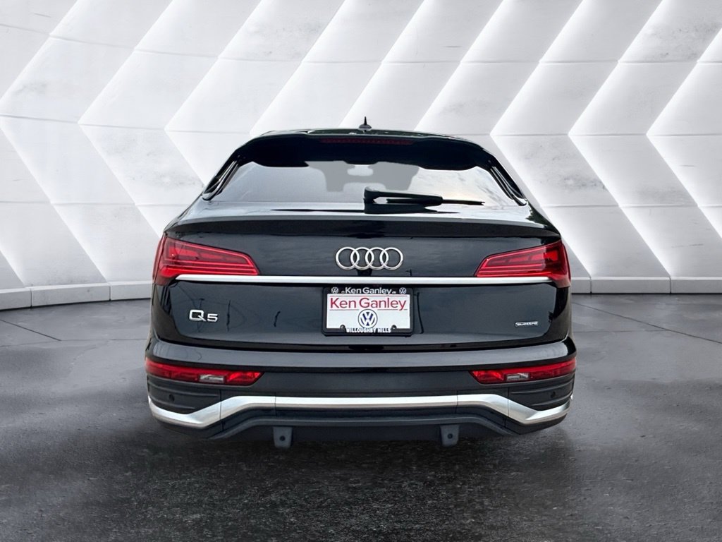 Used 2023 Audi Q5 2.0T Premium w/ Convenience Package AWD/4WD image 3