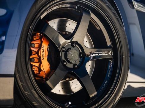 Used 2014 Nissan GT-R Premium AWD/4WD image 3