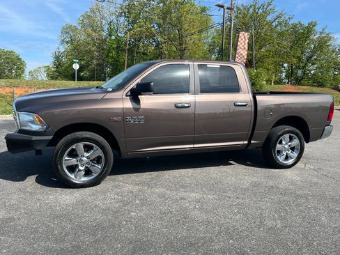 Used 2018 RAM 1500 Lone Star AWD/4WD image 4