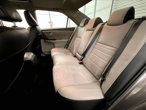 Used 2017 Toyota Camry XSE w/ Moonroof Package FWD image 25