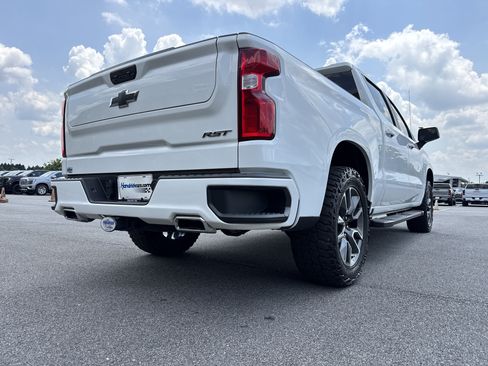 Used 2022 Chevrolet Silverado 1500 RST w/ Convenience Package II AWD/4WD image 10