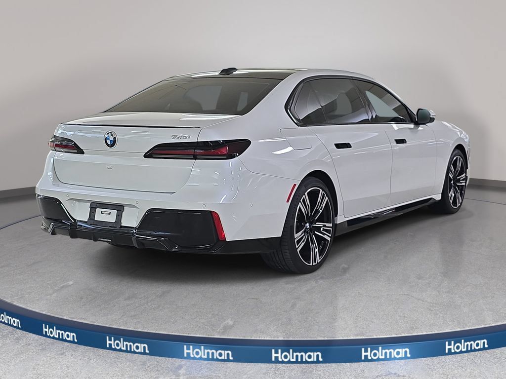 Used 2023 BMW 740i RWD image 7