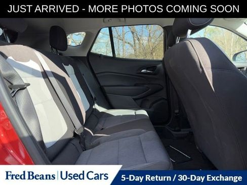 Used 2024 Chevrolet Trax LS FWD image 15