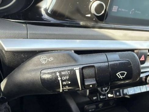 Used 2022 Kia K5 LX FWD image 13
