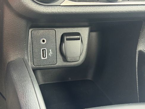 Used 2025 Nissan Versa S w/ Trunk Package image 14