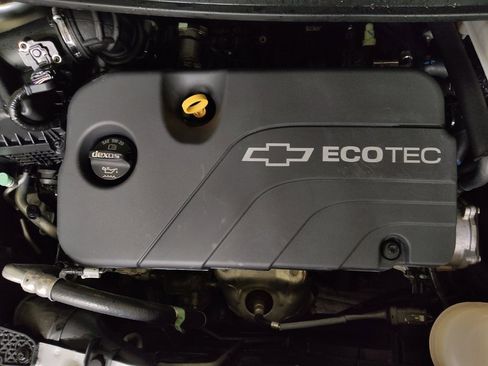 Used 2021 Chevrolet Spark LT image 30