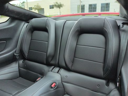 Used 2022 Ford Mustang GT Premium w/ GT Performance Package RWD image 16