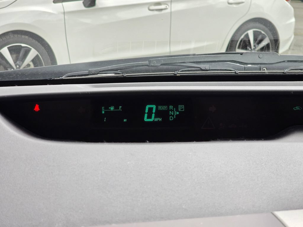 Used 2005 Toyota Prius w/ Pkg 6 FWD image 21