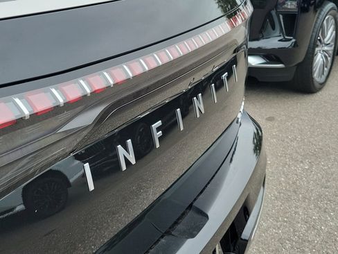 New 2026 INFINITI QX80 Luxe image 6