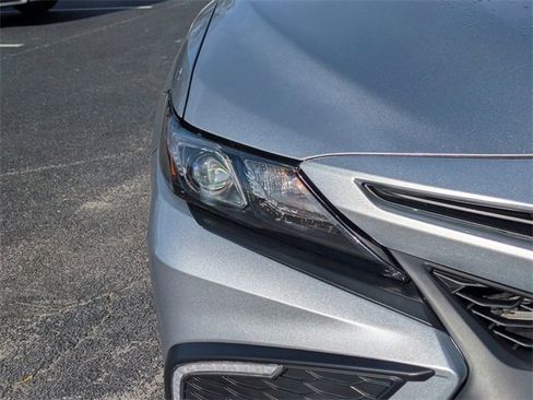 Used 2023 Toyota Camry SE w/ Cold Weather Package image 11