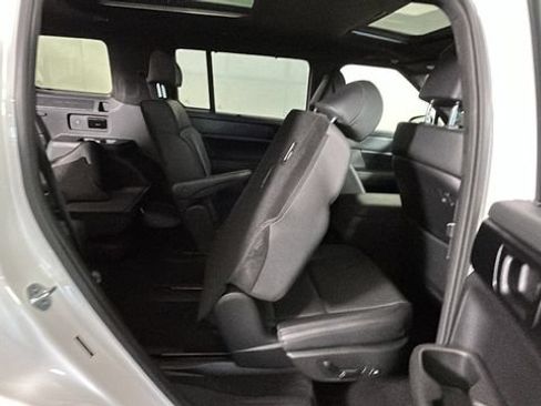 Certified 2025 Hyundai Santa Fe Calligraphy FWD image 29