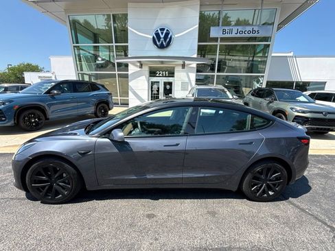 Used 2023 Tesla Model 3 Standard Range RWD image 3