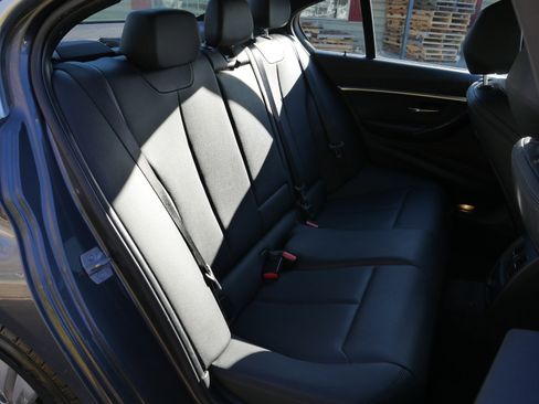 Used 2017 BMW 330i xDrive Sedan image 28