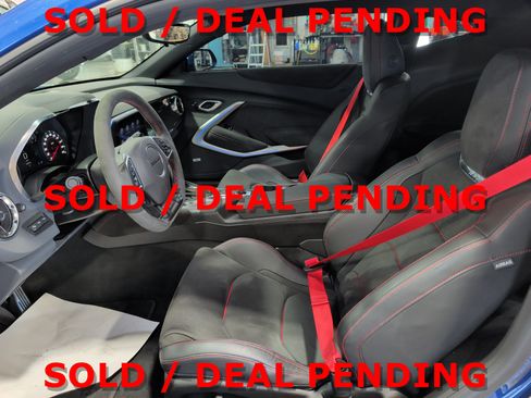 Used 2022 Chevrolet Camaro ZL1 RWD image 7