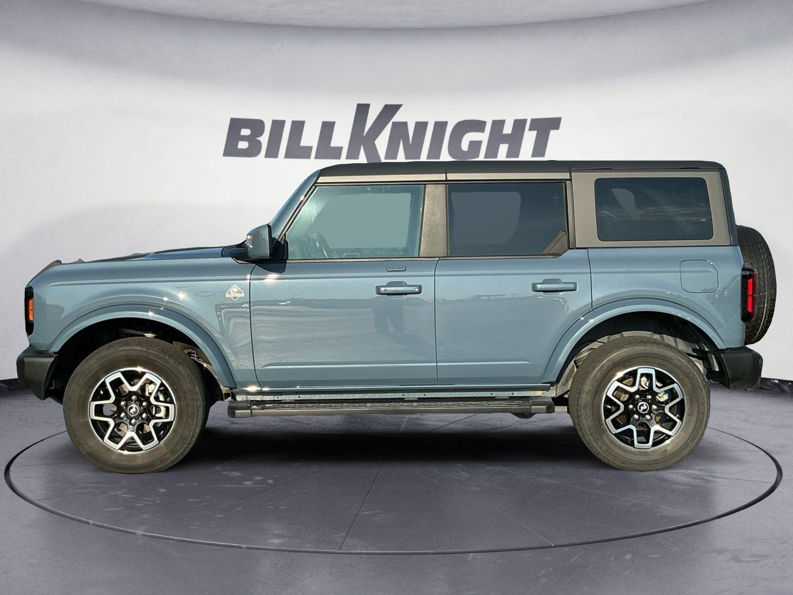 Used 2023 Ford Bronco Outer Banks AWD/4WD image 3