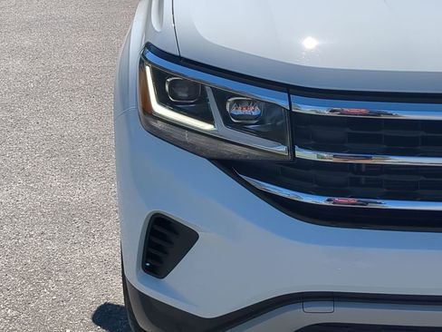 Used 2023 Volkswagen Atlas SE w/ Panoramic Sunroof Package image 8