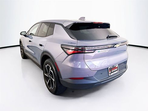 Used 2025 Chevrolet Equinox EV LT w/ LPO, All-Weather Mat Package FWD image 21