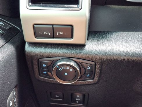 Used 2021 Ford F250 Lariat image 28