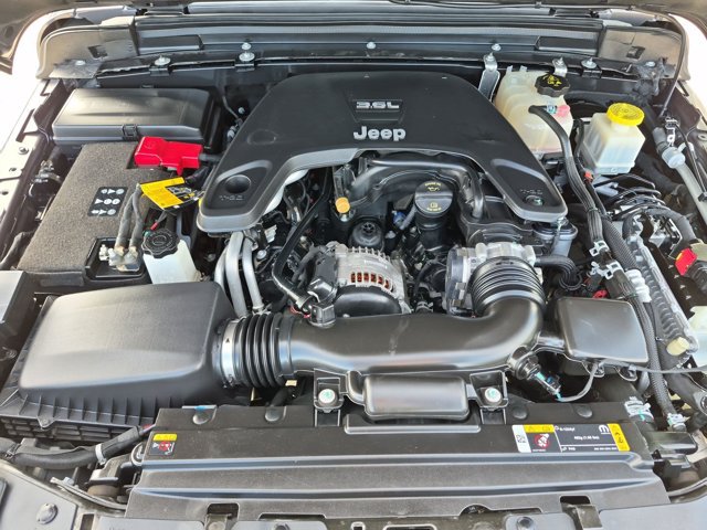 Used 2021 Jeep Gladiator Sport AWD/4WD image 23