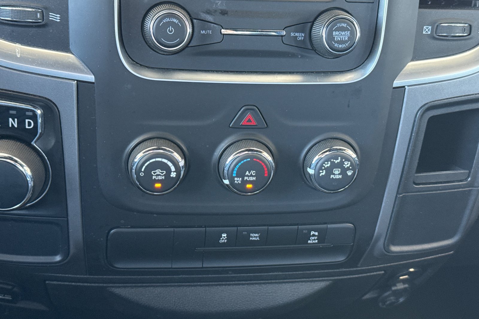 Used 2024 RAM 1500 Warlock RWD image 28