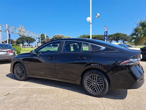 Used 2026 Nissan Sentra SV w/ SV Convenience Package FWD image 7