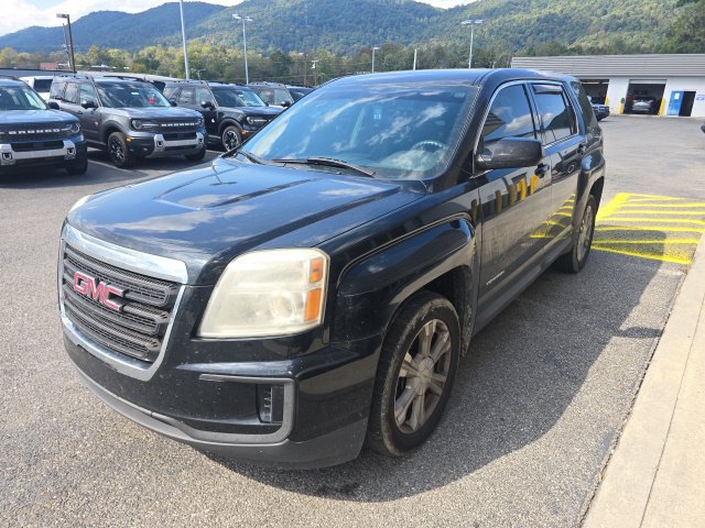 Used 2017 GMC Terrain SLE AWD/4WD image 1