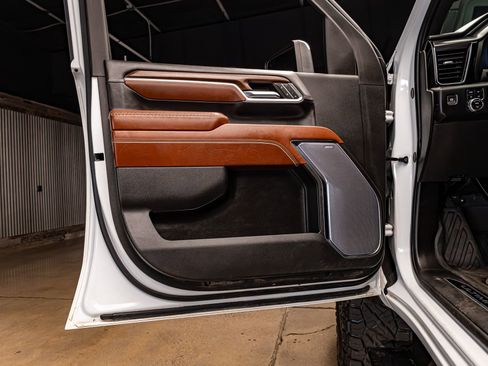 Used 2024 GMC Sierra 2500 Denali Ultimate image 30