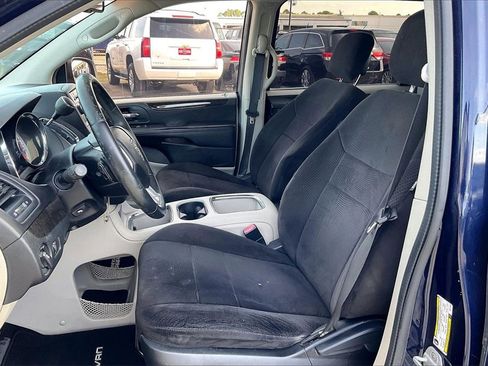 Used 2013 Dodge Grand Caravan SXT w/ UConnect Hands-Free Group image 17