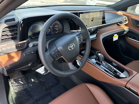 New 2026 Toyota Crown Signia image 6