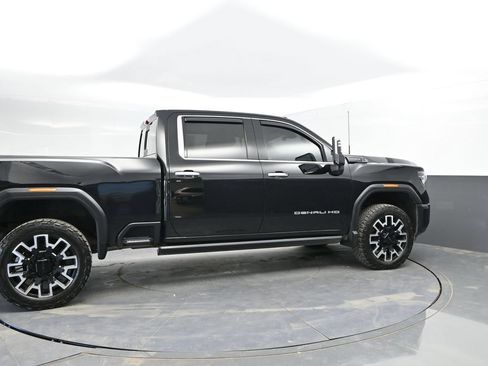 Used 2025 GMC Sierra 2500 Denali Ultimate AWD/4WD image 10