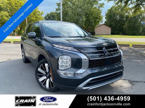Used 2025 Mitsubishi Outlander SE AWD/4WD image 1