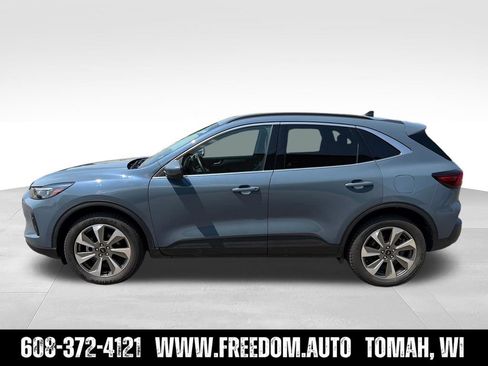 Used 2025 Ford Escape Platinum AWD/4WD image 2