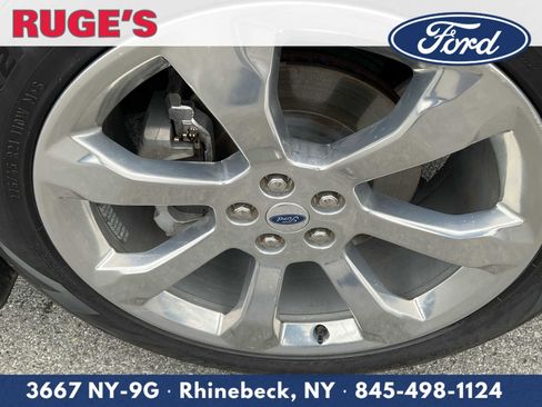 Used 2020 Ford Explorer Platinum w/ Premium Technology Package image 10