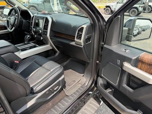 Used 2020 Ford F150 Lariat w/ Equipment Group 502A Luxury AWD/4WD image 14