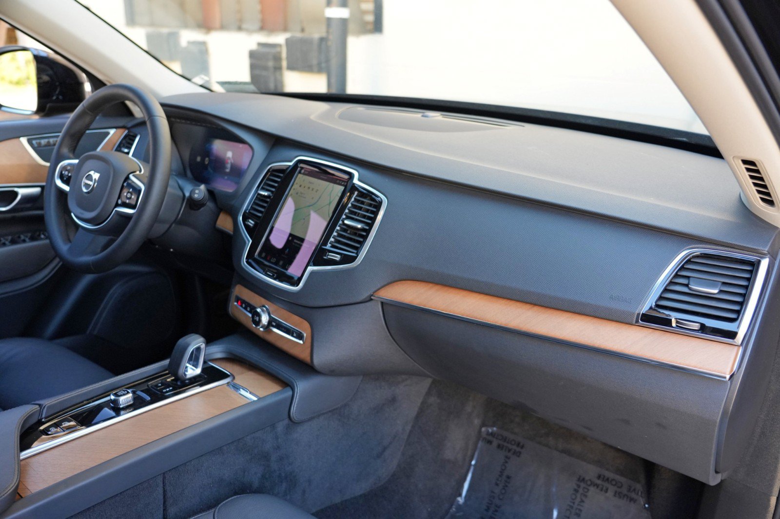 Used 2023 Volvo XC90 T8 Plus AWD/4WD image 15